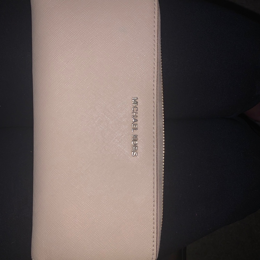 Michael Kors tan leather wallet